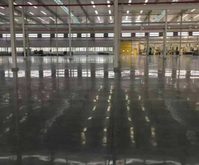 黑龍江哈爾濱市車(chē)庫(kù)環(huán)氧地坪鋪設(shè)